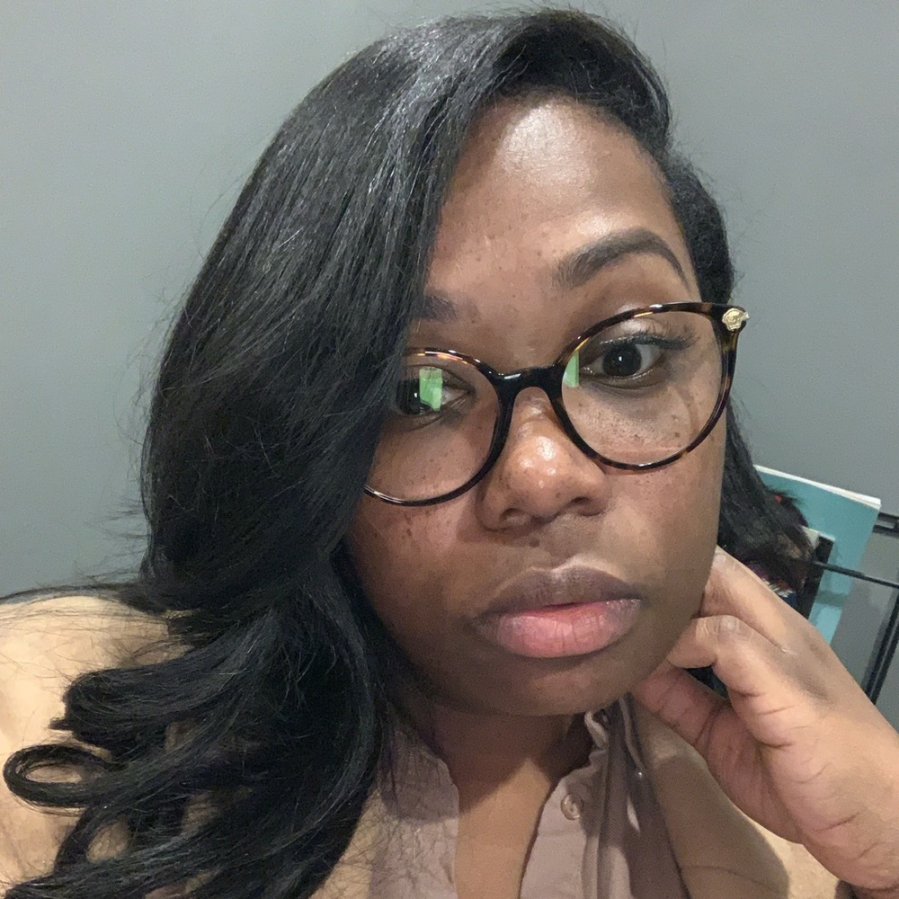 Meet your Posher, Lakeisha